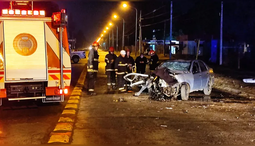 Un hombre muerto en violento accidente automovilístico en Acceso Hipólito Irigoyen