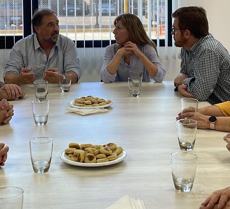 Fabio Di Palma junto a Nicolás Massot y Silvina Vacarezza 