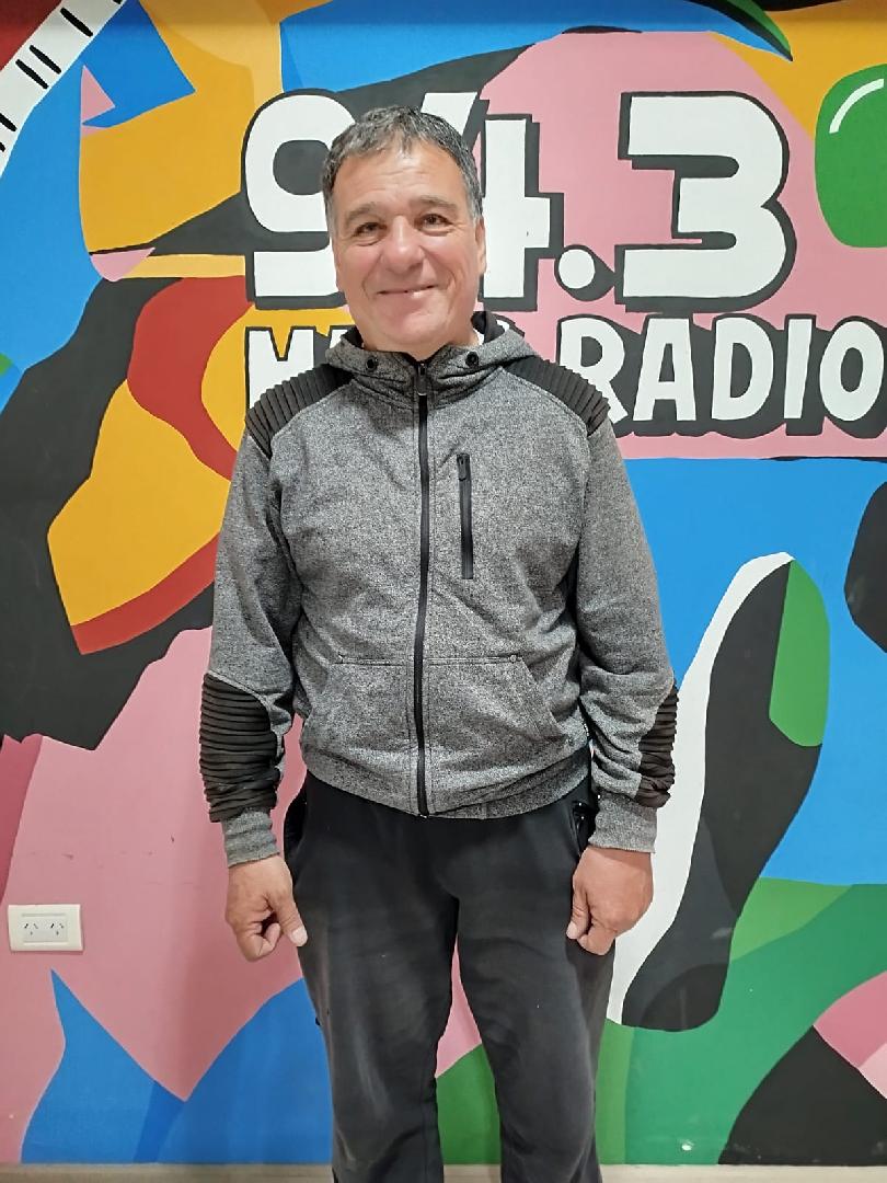"El día que no le pueda dar emoción a un partido, dejo de relatar"