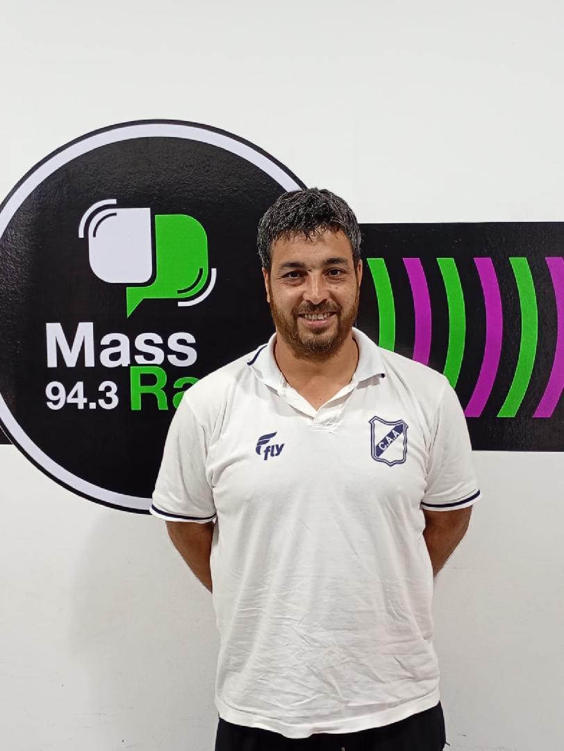 JAVIER QUIROGA - "El futbol forma personas antes de jugadores"