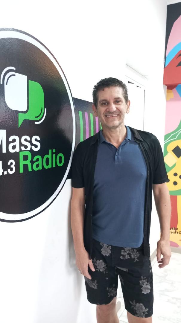 GABRIEL LOPEZ - Comparsa Bombay, 10 años de arte, inclusión y comunidad: cuando el carnaval se vive como una ópera moderna en la calle