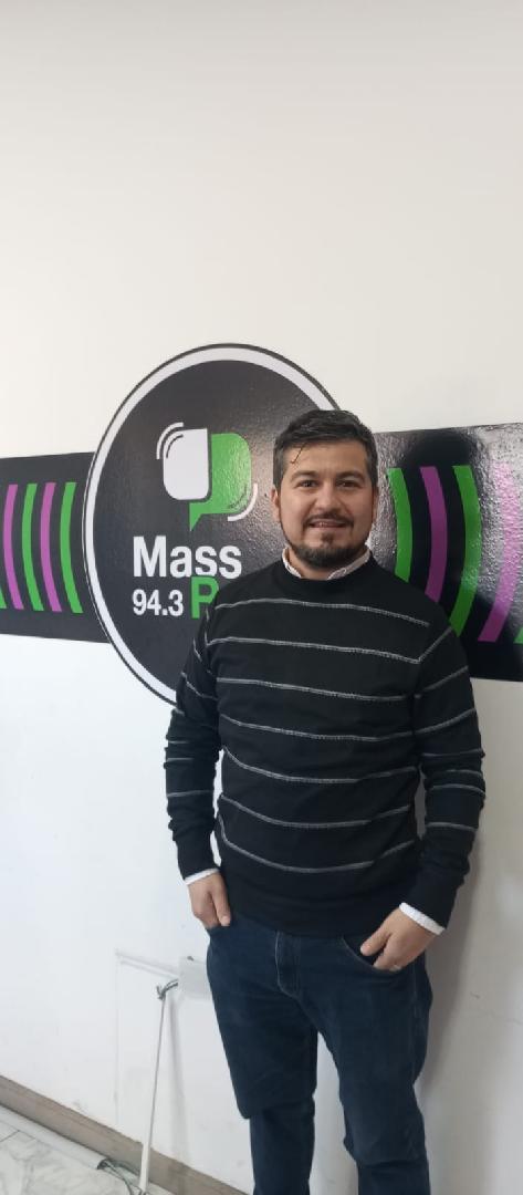 DIEGO GALVAN  -  'La guitarra forma parte de uno': la historia musical del musico chacabuquense