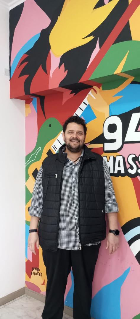 MATIAS NATTI - El Grupo de Teatro Callejero estrena "Debajo del tapado, nada" en el Teatro Italiano.