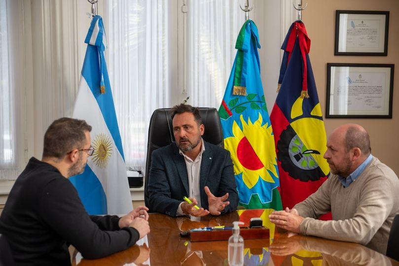 ReuniÃ³n de trabajo: pavimentaciÃ³n de la Avenida PerÃ³n