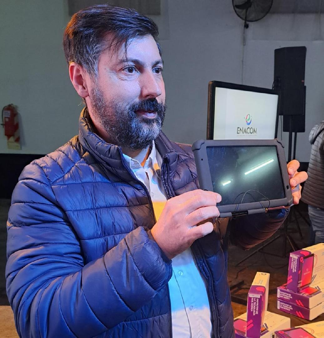 750 tablets llegarÃ¡n a Chacabuco gestionadas por Moro y GolÃ­a