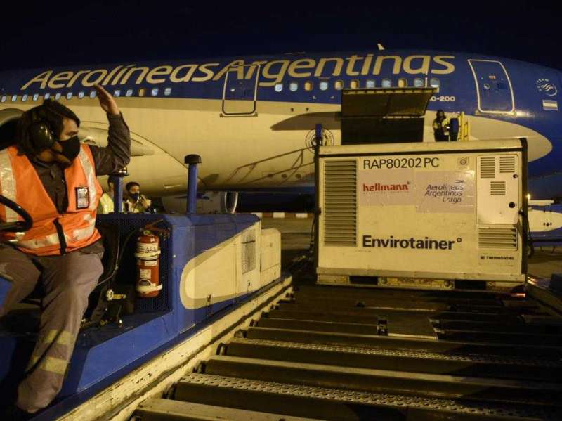 CORONAVIRUS: LLEGO UN SEGUNDO VUELO DE AEROLINEAS ARGENTINAS QUE TRAJO DE CHINA 371.200 DOSIS DE VACUNAS SINOPHARM