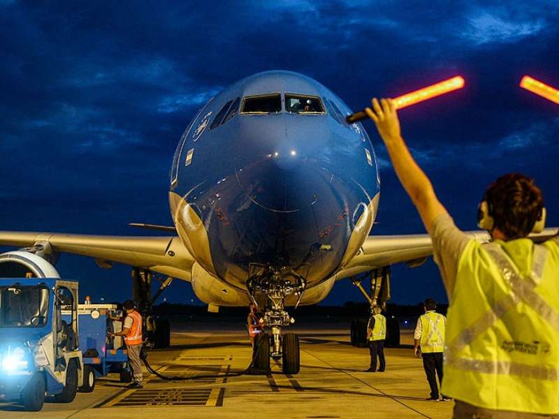 Avanza el plan de vacunaciÃ³n y parte un vuelo de AerolÃ­neas a MoscÃº en busca de mÃ¡s Sputnik V