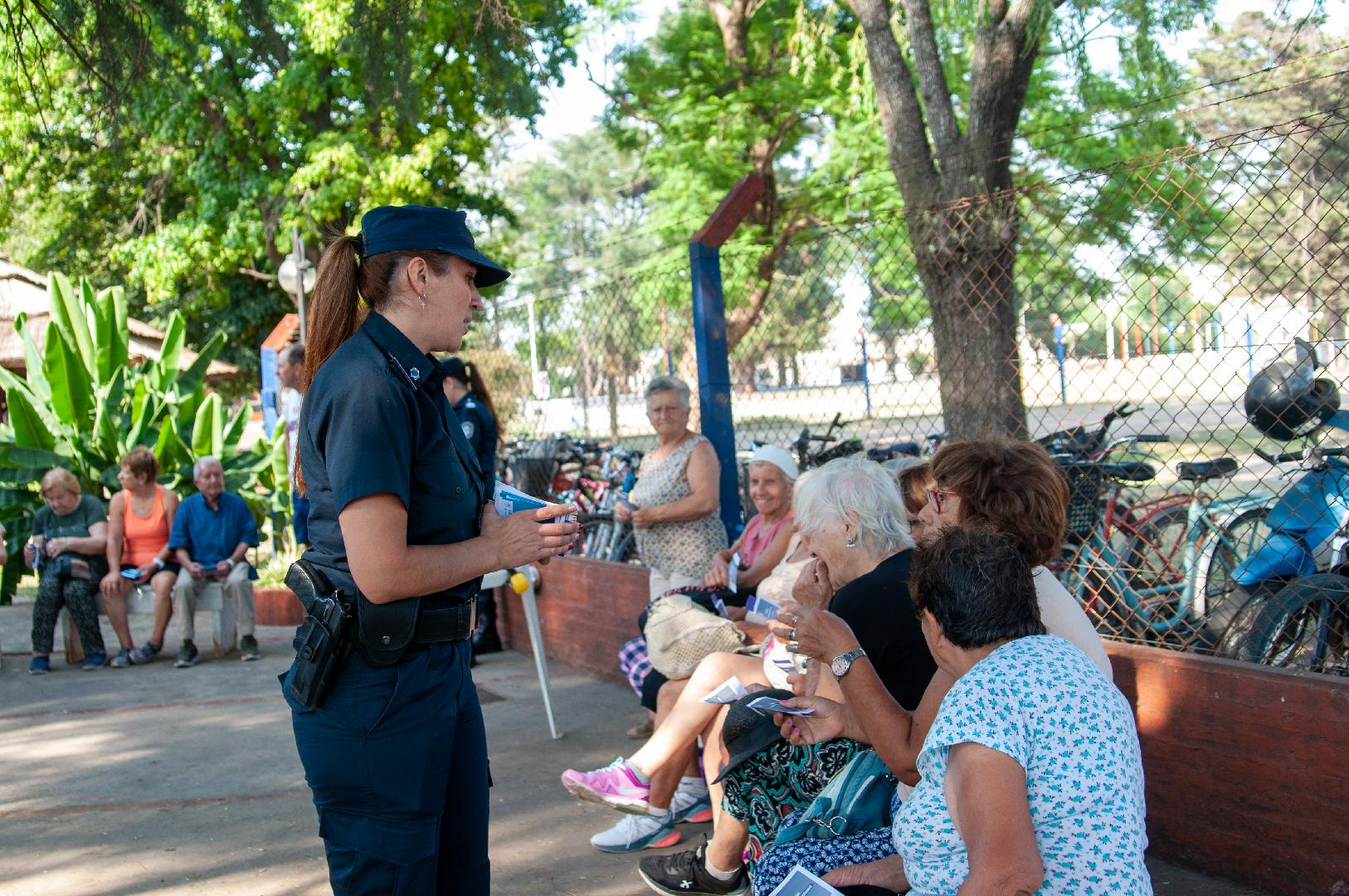 Colonia Abuelos en Movimiento: charla sobre violencia de gÃ©nero