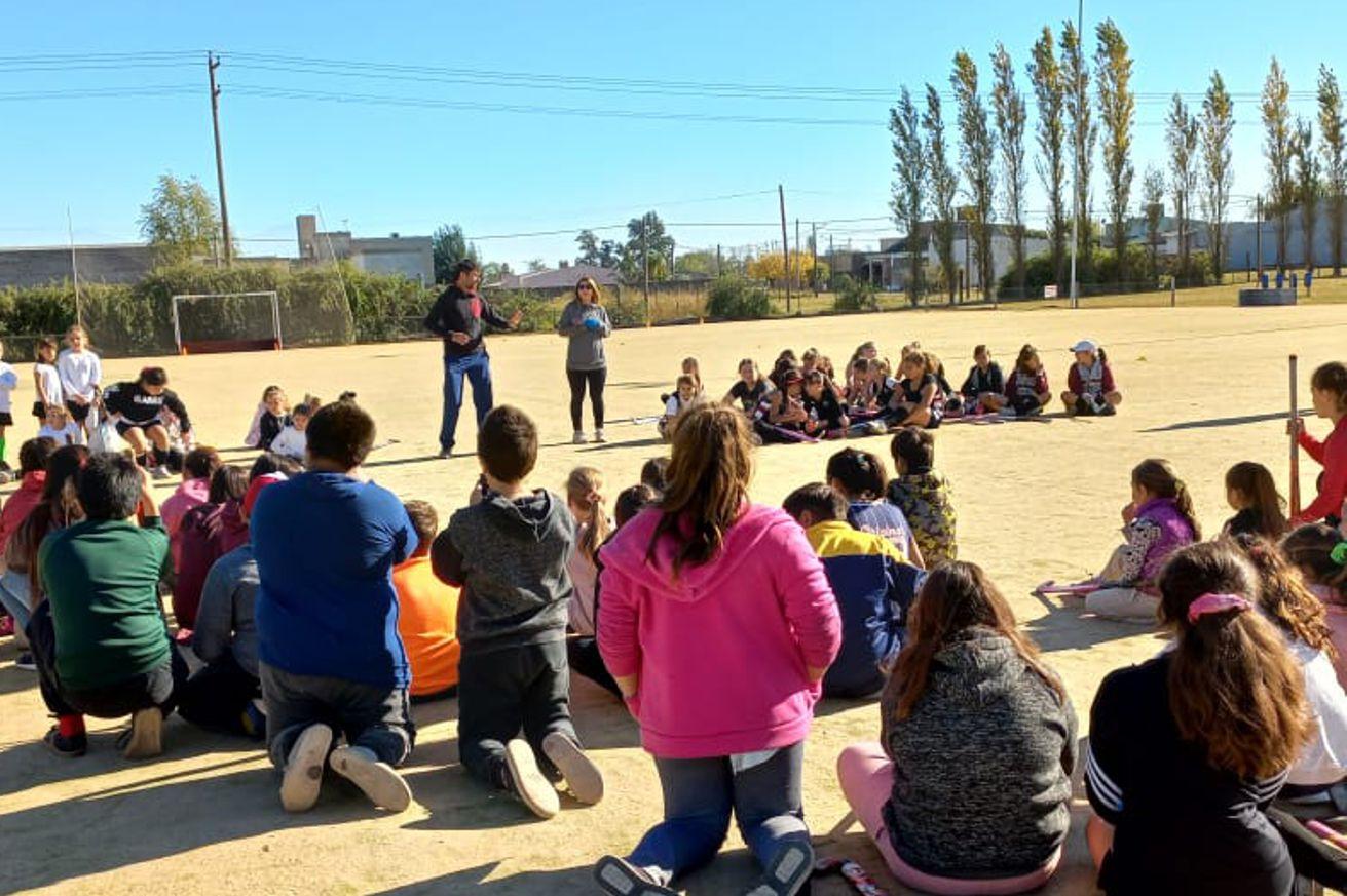 El taller deportivo de Los Nogales se trasladó al Club Social