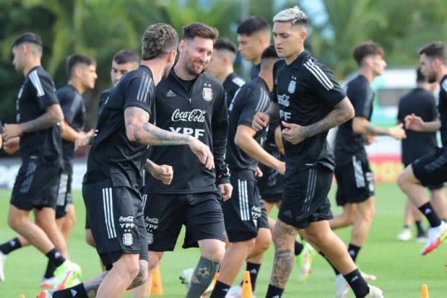 Messi rumbo a la titularidad ante Brasil y Paredes estuvo a la par de todos