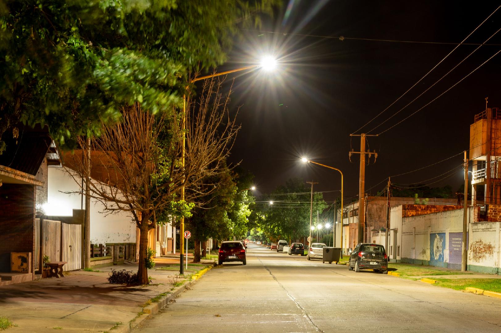 ContinÃºa la colocaciÃ³n de luminarias LED