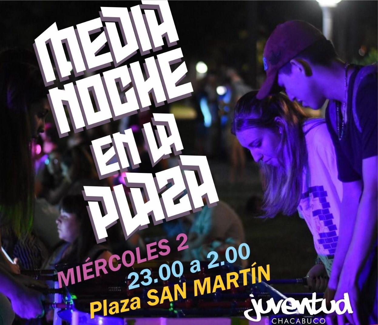 Juventud vuelve con su programa de verano 'Medianoche en la Plaza'