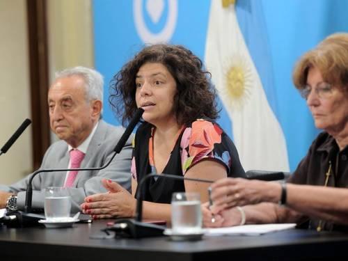 Cumbre en casa rosada