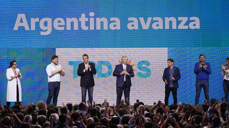 El FdT recuperó terreno en Buenos Aires, JxC mantuvo ventaja y el Presidente convocó a nueva etapa